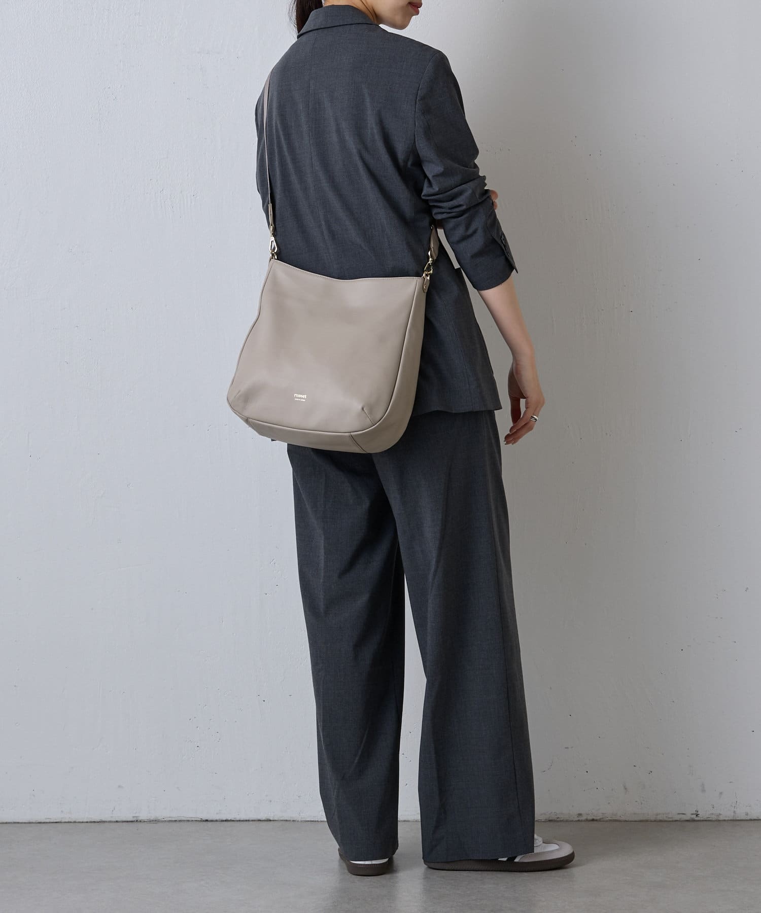 Russet [Soft leather] Large shoulder bag